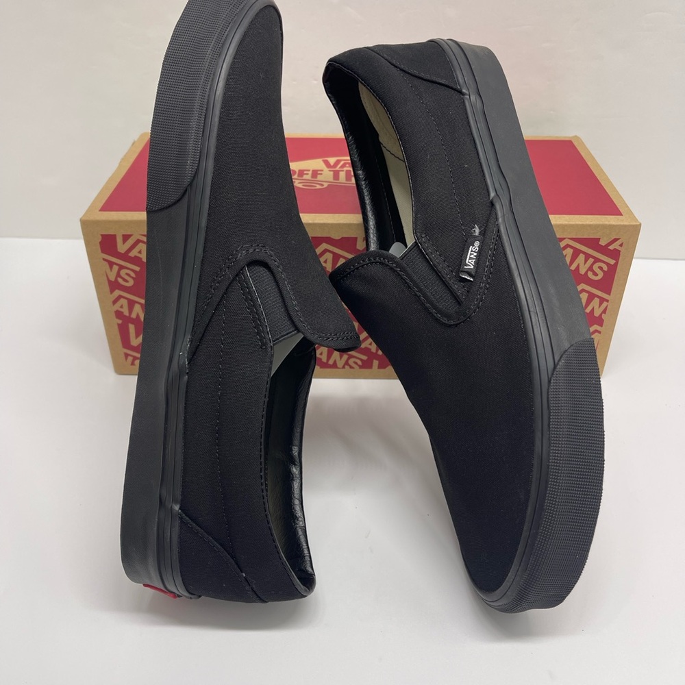 Vans WMNS Classic Black Slip-On Sneakers
Black/Black
VN000EYEBKA - Picture 9 of 16
